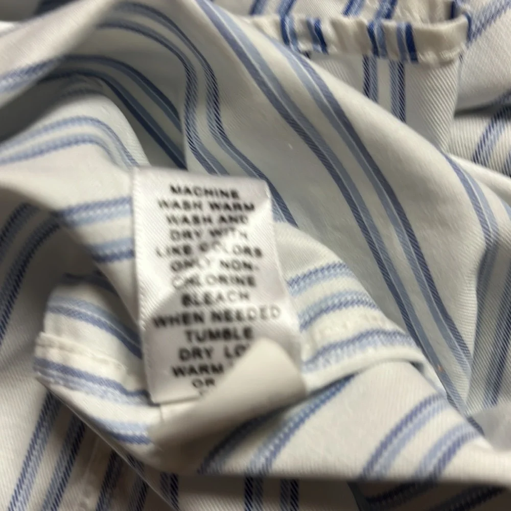 5/$25 Banana republic long sleeve bottoms down blue white striped shirt‎ size XL